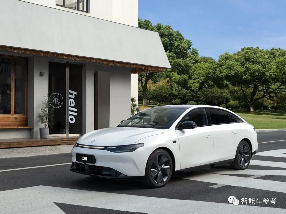 最高降6万，零跑全系改款降价！首款增程车15万开卖