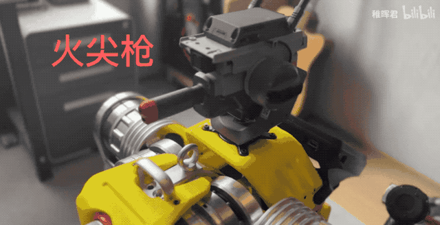 稚晖君自制全新机器人「哪吒」，预告创业发布会！