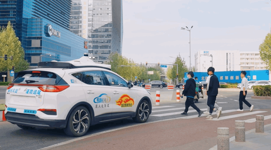 百度的司机，今天干了件轰动中外的大事