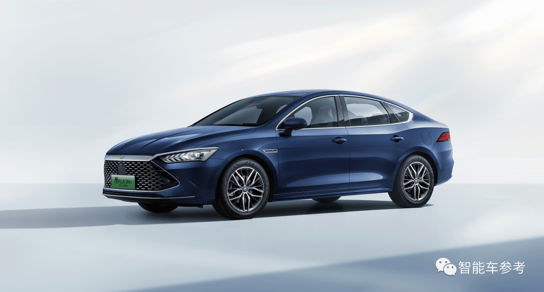 比亚迪打遍中国无敌手，一年狂卖186万辆！王传福：不降价是给别人留活路，连日系都全面落后了