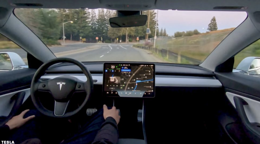 都在明年！马斯克：赛博皮卡和人形机器人量产“明年一定”