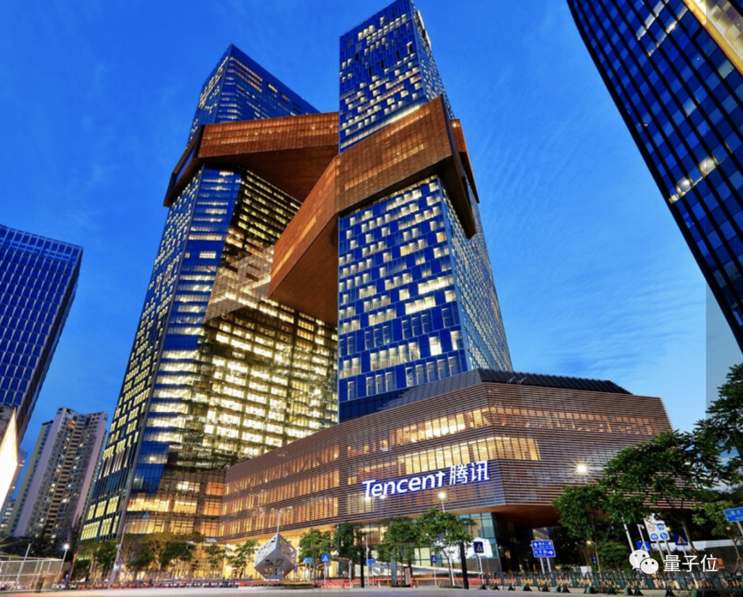 特斯拉将召回逾10万辆国产车，腾讯超30岁员工占近6成