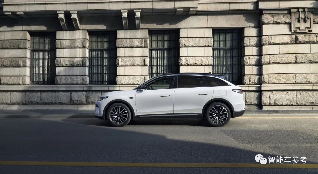 最高降6万，零跑全系改款降价！首款增程车15万开卖