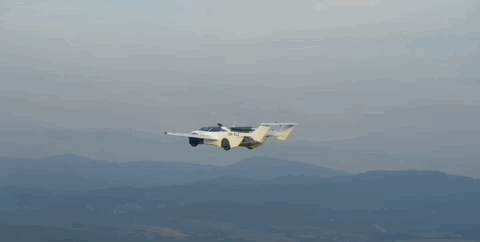 全球第一例飞行汽车持证上天，宝马发动机油电混动，续航1000公里