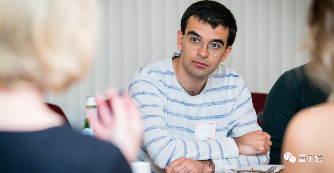 被新冠后遗症困住15个月后，斯坦福学霸被迫缺席毕业典礼