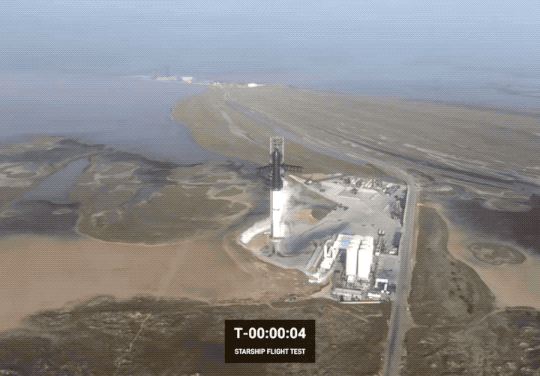 SpaceX星舰爆炸，马斯克发来贺电