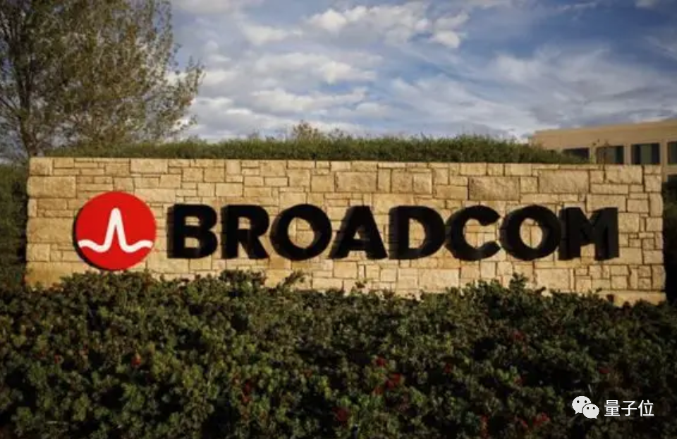 OPPO成年终奖最厚道大厂，马斯克曝光第二代星链，今日大新闻在此