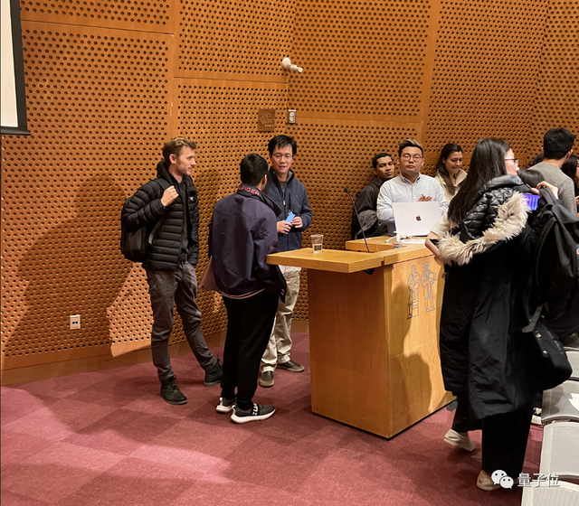 何恺明MIT求职演讲现场：提前三小时就有排队，超百页PPT回顾CV发展，以及“大神月半了”