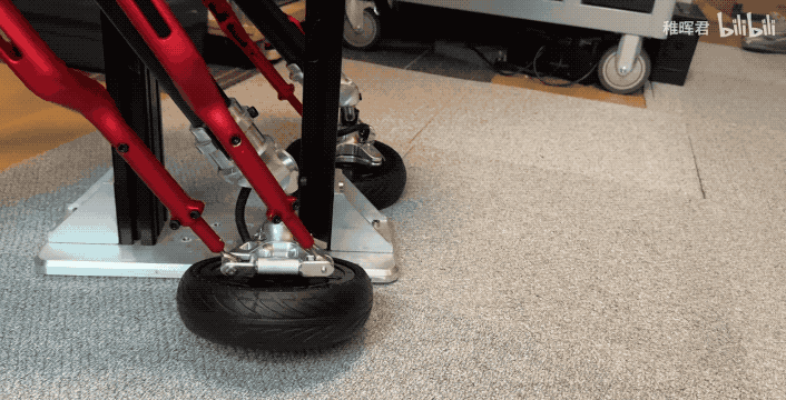 稚晖君自制全新机器人「哪吒」，预告创业发布会！