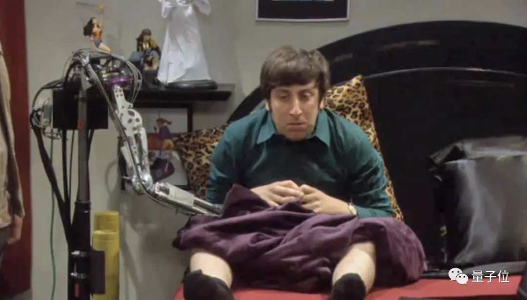 人造肌肉机械臂太逼真引热议，举7kg哑铃“肌肉”清晰可见