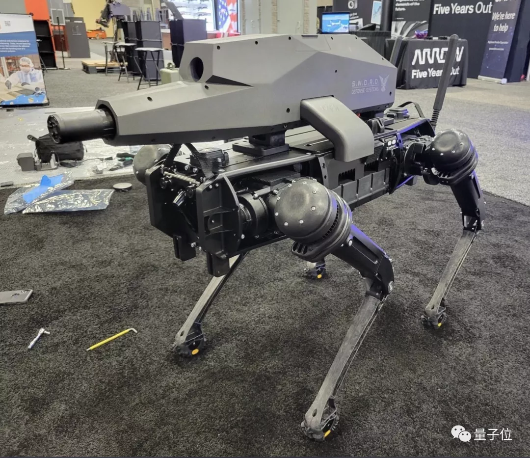 机器狗背上枪成无人杀手，射程1200米，制造商与美澳军队广泛合作