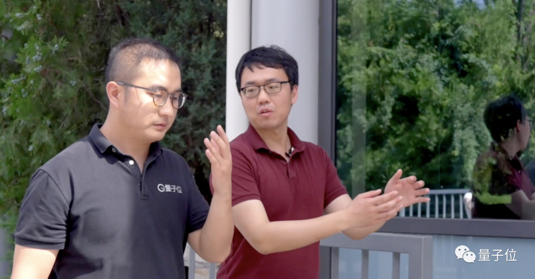 竞赛人在华为:网络专家出身斯坦福物理系,有人"工作跟读博差不多"