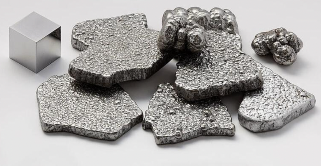 马斯克被迫亲自下场挖矿：锂价2年疯涨超11倍