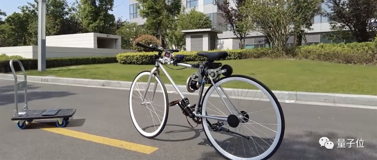 一块自制自行车码表从B站火到GitHub，稚晖君点赞，网友催量产