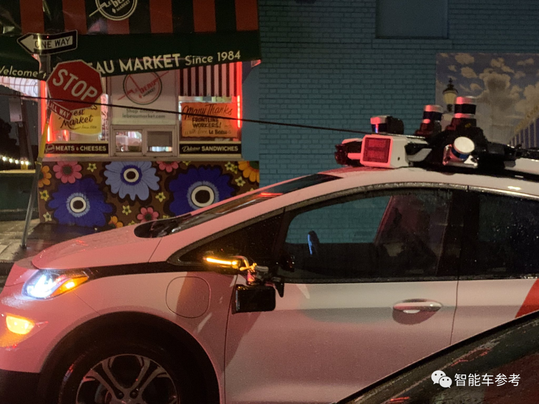 “全无人驾驶出租车，滚出旧金山！”