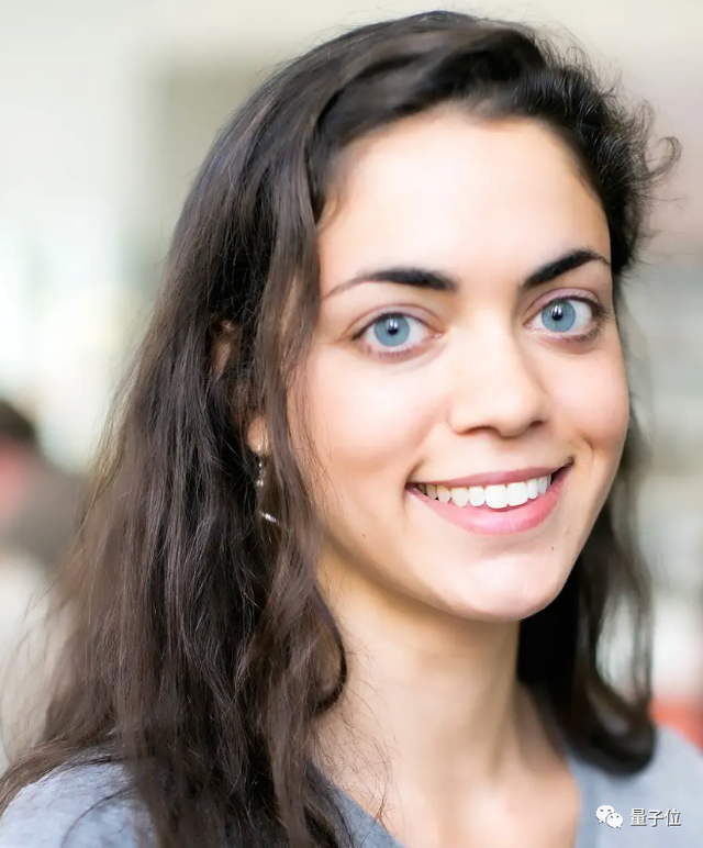 文心一言员工跳槽工资翻倍/ 马斯克退出OpenAI内幕曝光/ 搜狗输入法之父加入AI创业…今日更多新鲜事在此