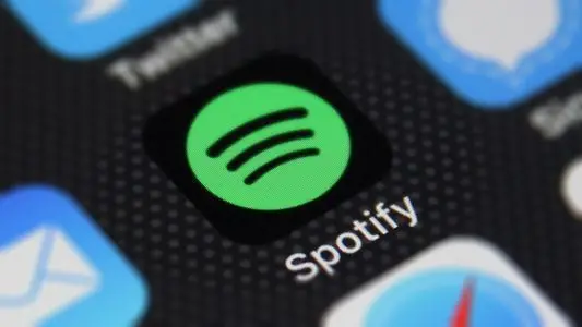 亚马逊进军播客，Spotify 该慌吗？